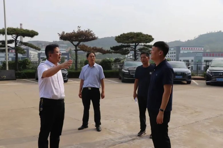 112028_000745_gsdt.jpg 112028_000745_gsdt.jpg