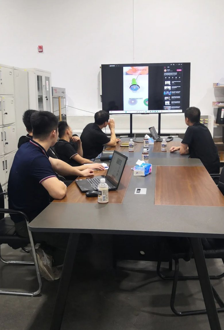 081759_142516_gsdt.jpg 081759_142516_gsdt.jpg