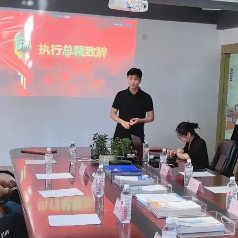 082304_597744_gsdt.jpg 082304_597744_gsdt.jpg