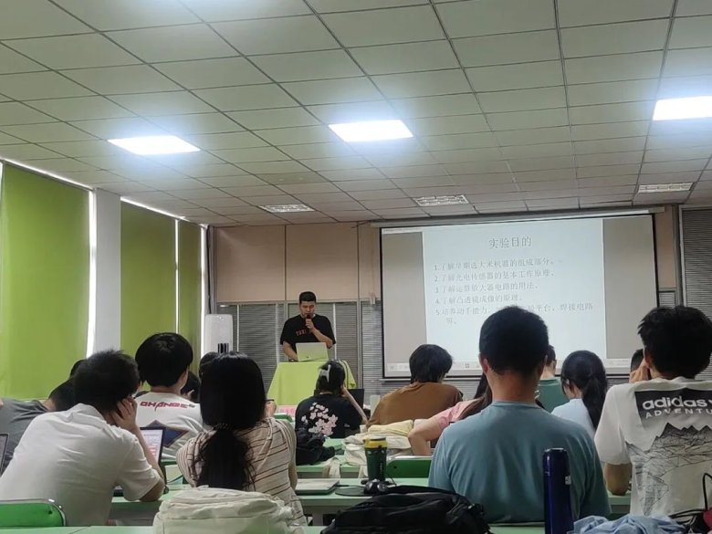 143242_222503_gsdt.jpg 143242_222503_gsdt.jpg