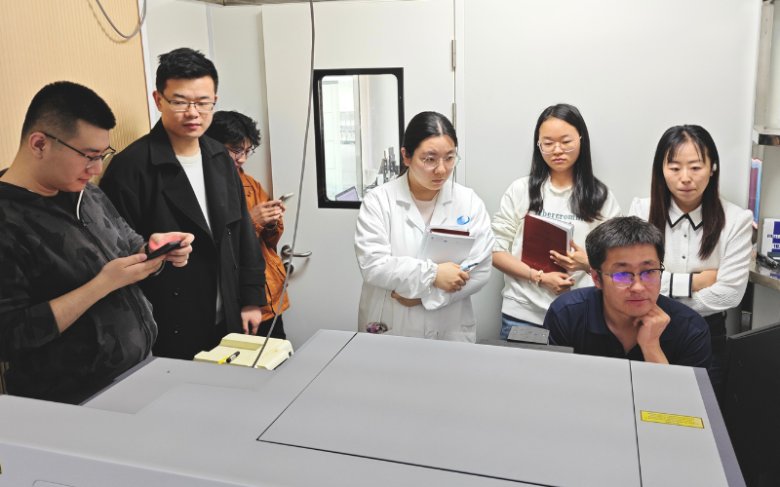 080327_351951_gsdt.png 080327_351951_gsdt.png