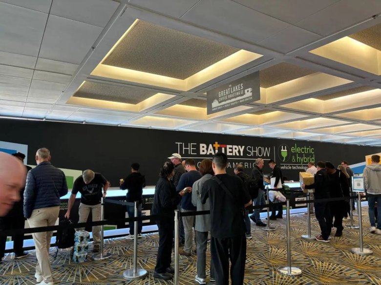 102247_055192_gsdt.jpg 102247_055192_gsdt.jpg