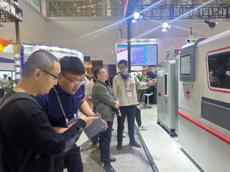 163557_977024_gsdt.jpg 163557_977024_gsdt.jpg