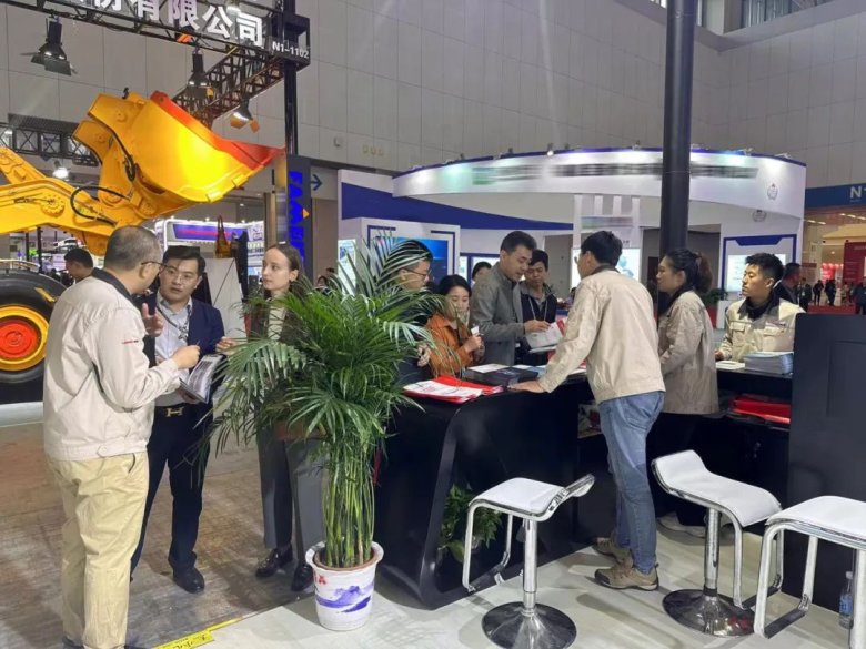 163640_132154_gsdt.jpg 163640_132154_gsdt.jpg