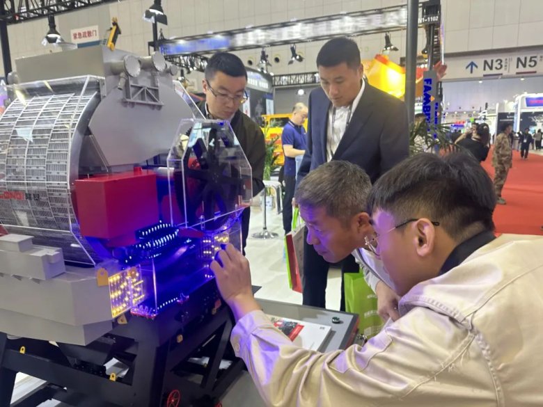 163659_954084_gsdt.jpg 163659_954084_gsdt.jpg