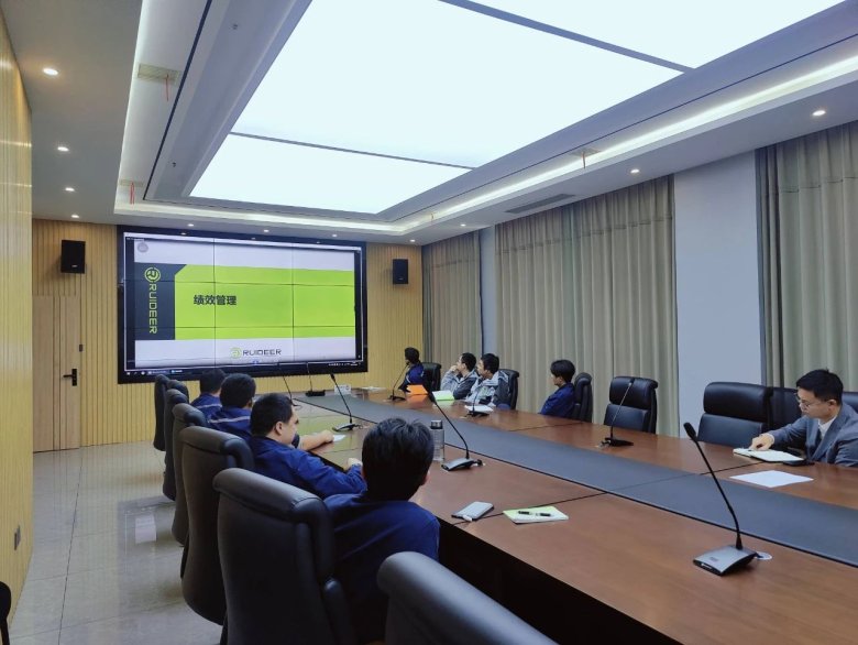 083522_257300_gsdt.jpg 083522_257300_gsdt.jpg