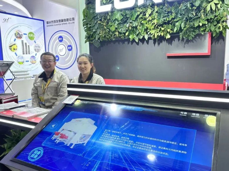 081927_706949_gsdt.jpg 081927_706949_gsdt.jpg