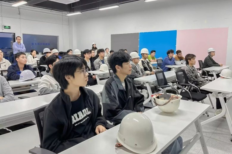 082911_808651_gsdt.jpg 082911_808651_gsdt.jpg