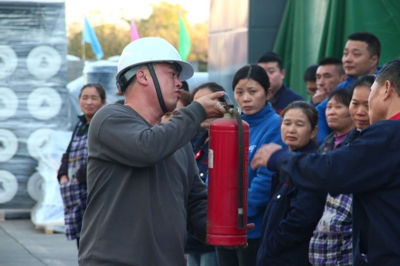 102814_450830_gsdt.jpg 102814_450830_gsdt.jpg