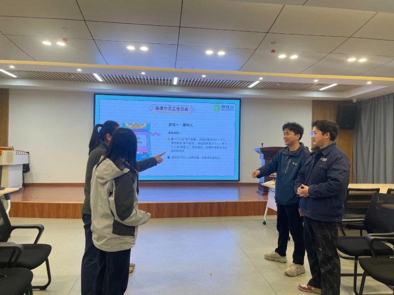 144211_745691_gsdt.jpg 144211_745691_gsdt.jpg