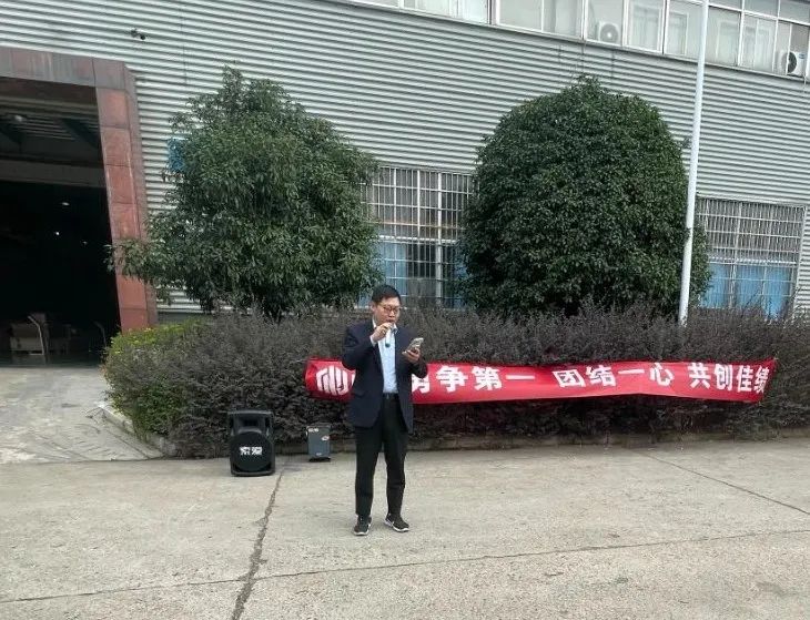 114928_830127_gsdt.jpg 114928_830127_gsdt.jpg