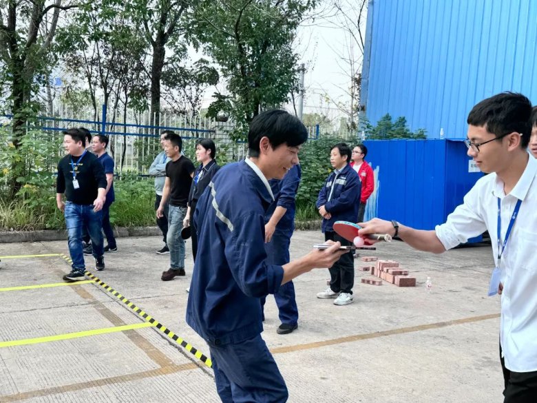 115001_405922_gsdt.jpg 115001_405922_gsdt.jpg