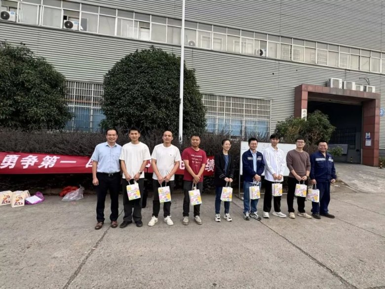 115322_900406_gsdt.jpg 115322_900406_gsdt.jpg