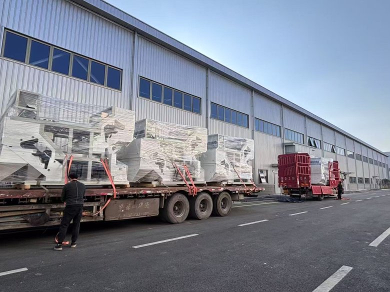 085617_245654_gsdt.jpg 085617_245654_gsdt.jpg