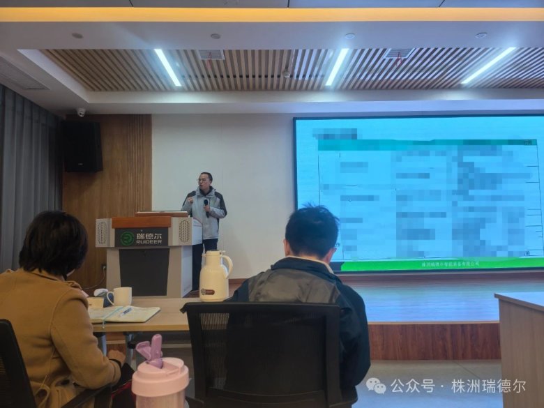 090949_499718_gsdt.jpg 090949_499718_gsdt.jpg