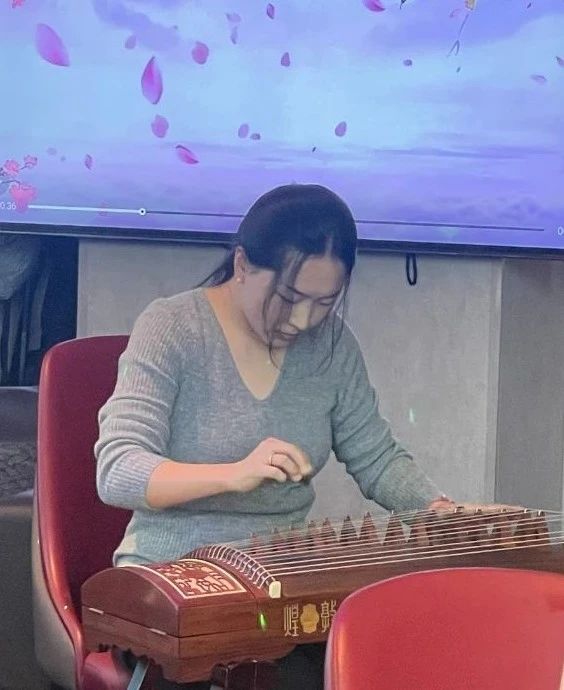 165620_916331_gsdt.jpg 165620_916331_gsdt.jpg