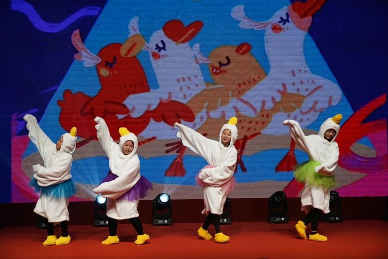 082659_446382_gsdt.jpg 082659_446382_gsdt.jpg