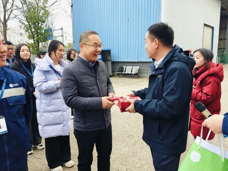 082032_705063_gsdt.jpg 082032_705063_gsdt.jpg