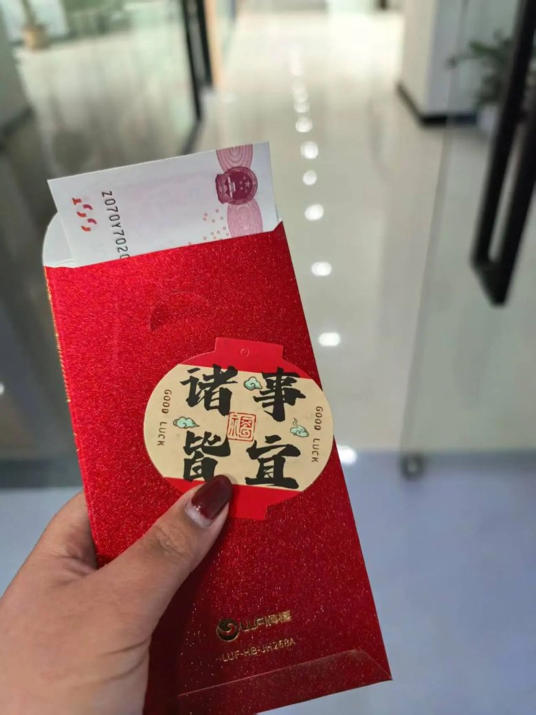 083401_576732_gsdt.jpg 083401_576732_gsdt.jpg