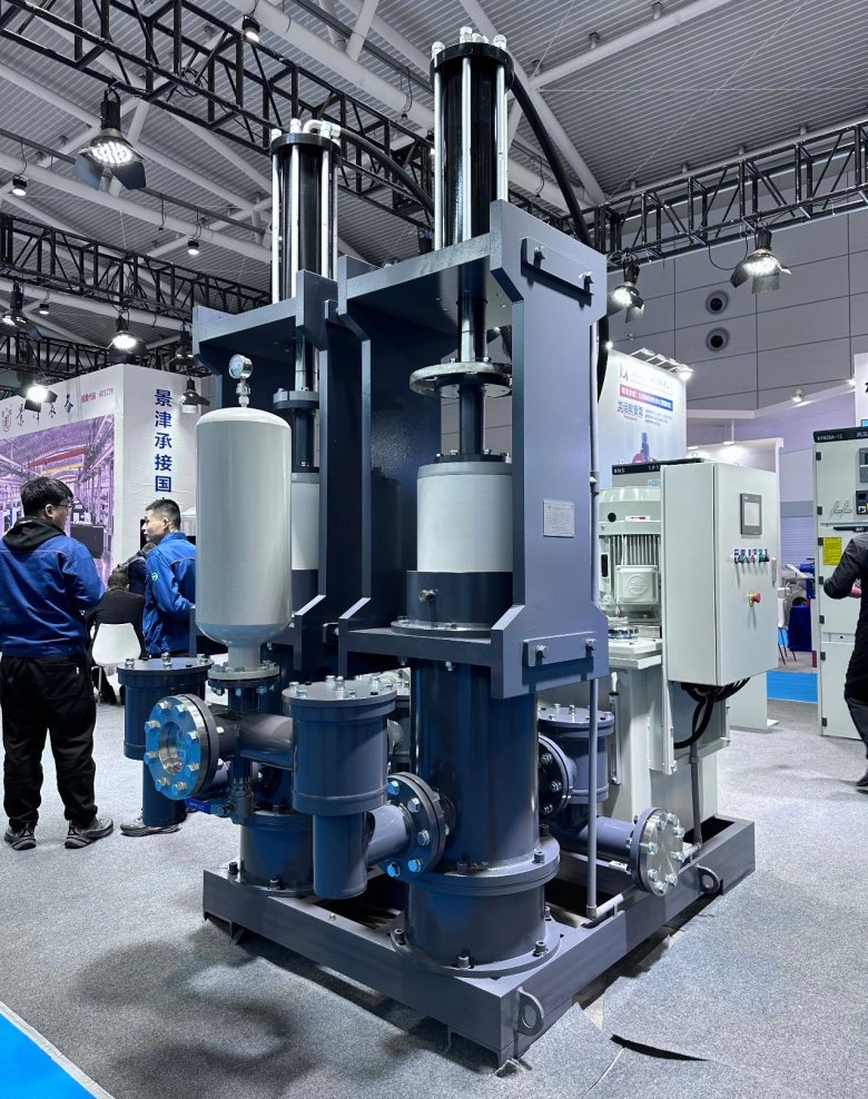 114551_956957_gsdt.jpg 114551_956957_gsdt.jpg