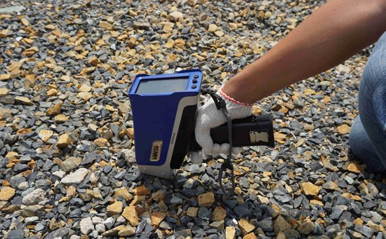 095545_977364_jswz.png 地質勘探光譜分析儀2.png