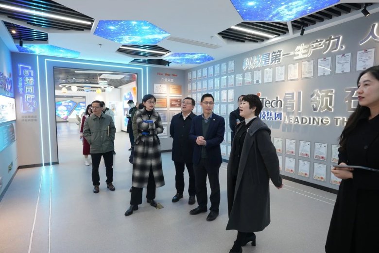 090008_363111_gsdt.jpg 090008_363111_gsdt.jpg