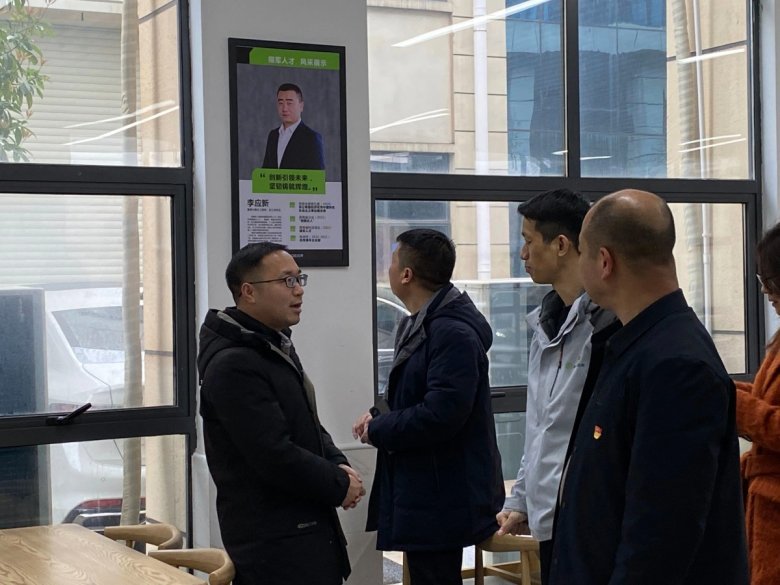 081607_701220_gsdt.jpg 081607_701220_gsdt.jpg