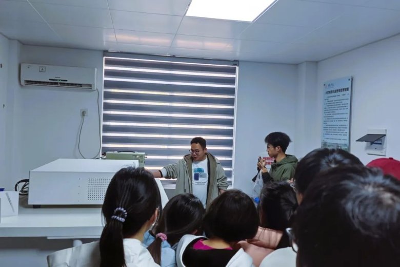 083324_363841_gsdt.jpg 083324_363841_gsdt.jpg