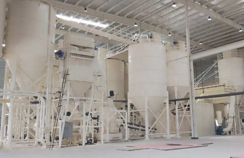 102917_705276_jswz.jpg 桂林礦機砂粉一體機客戶設備現場.jpg