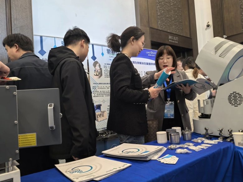 135805_804136_gsdt.jpg 135805_804136_gsdt.jpg