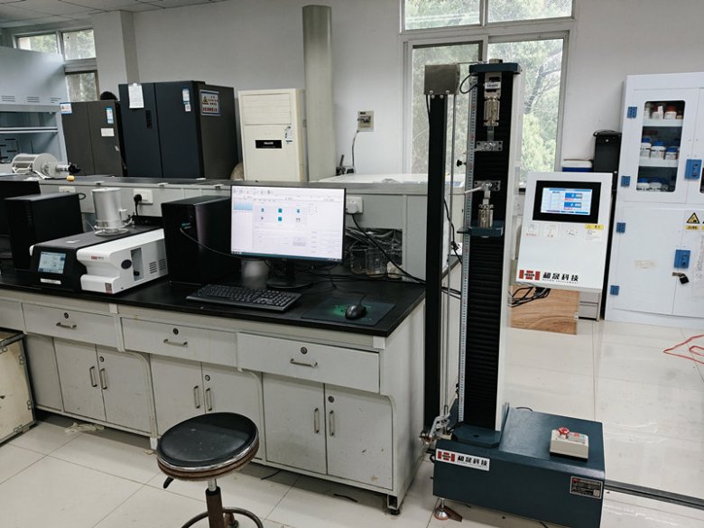 熱重分析儀和拉力機.jpg