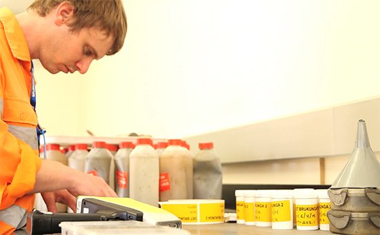 094332_847038_jswz.jpg 固廢危廢光譜分析儀1.jpg