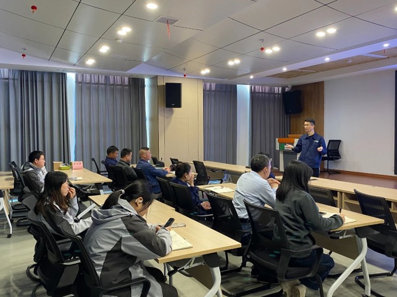 092644_428473_gsdt.jpg 092644_428473_gsdt.jpg