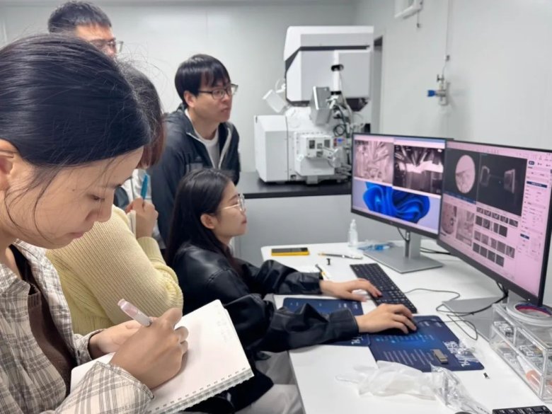 081045_511597_gsdt.jpg 081045_511597_gsdt.jpg