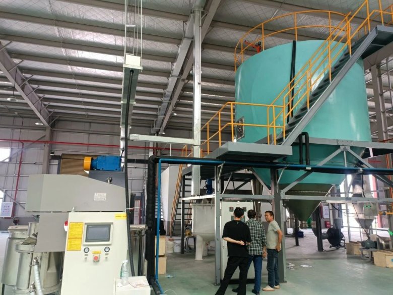 082437_330477_gsdt.jpg 082437_330477_gsdt.jpg