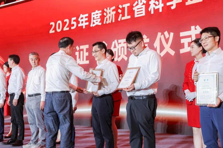 172549_896886_gsdt.jpg 172549_896886_gsdt.jpg