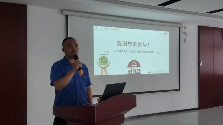 082504_115156_gsdt.jpg 082504_115156_gsdt.jpg