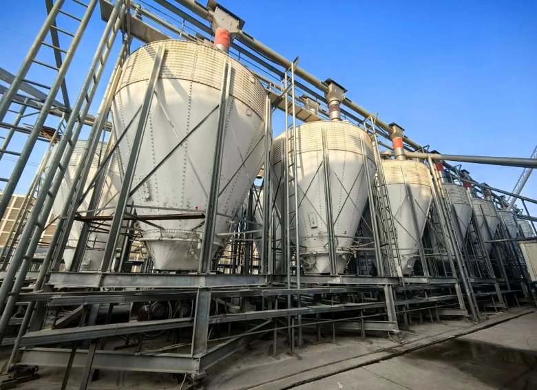 082511_990697_gsdt.jpg 082511_990697_gsdt.jpg