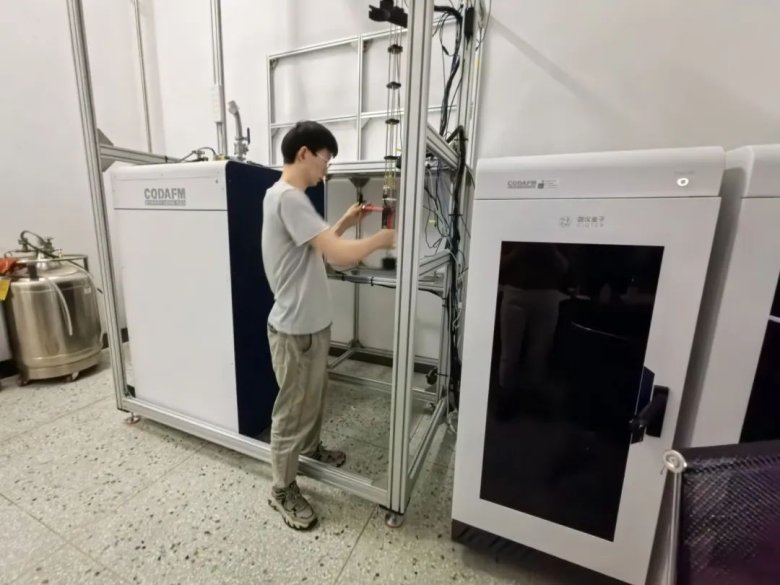 091902_213110_gsdt.jpg 091902_213110_gsdt.jpg