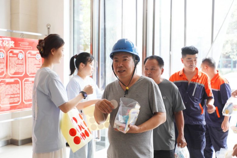 081946_697697_gsdt.jpg 081946_697697_gsdt.jpg