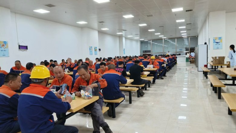 082403_061672_gsdt.jpg 082403_061672_gsdt.jpg