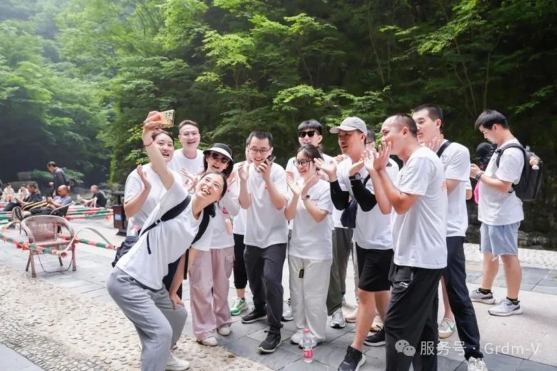 082402_186512_gsdt.jpg 082402_186512_gsdt.jpg