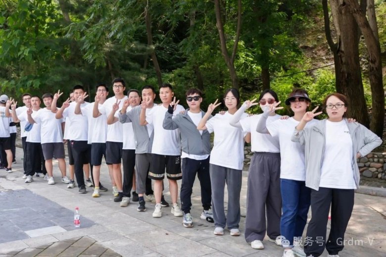 082402_710826_gsdt.jpg 082402_710826_gsdt.jpg