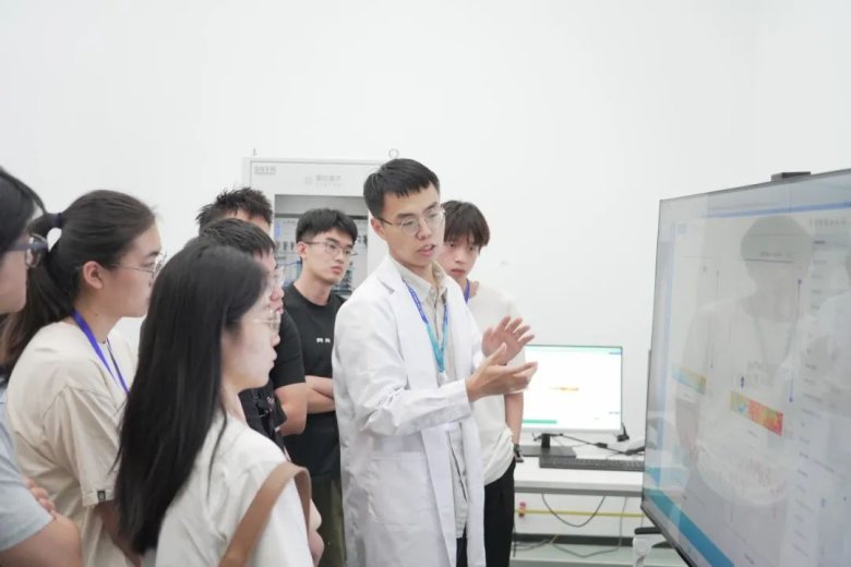 083827_429320_gsdt.jpg 083827_429320_gsdt.jpg