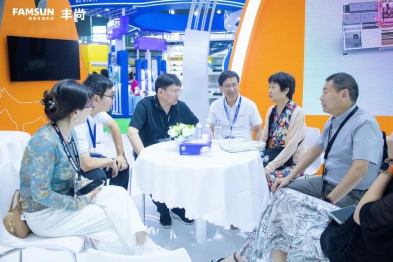 082558_315240_gsdt.jpg 082558_315240_gsdt.jpg