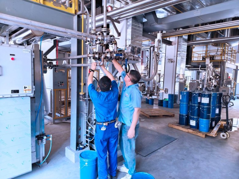 081302_353239_gsdt.jpg 081302_353239_gsdt.jpg