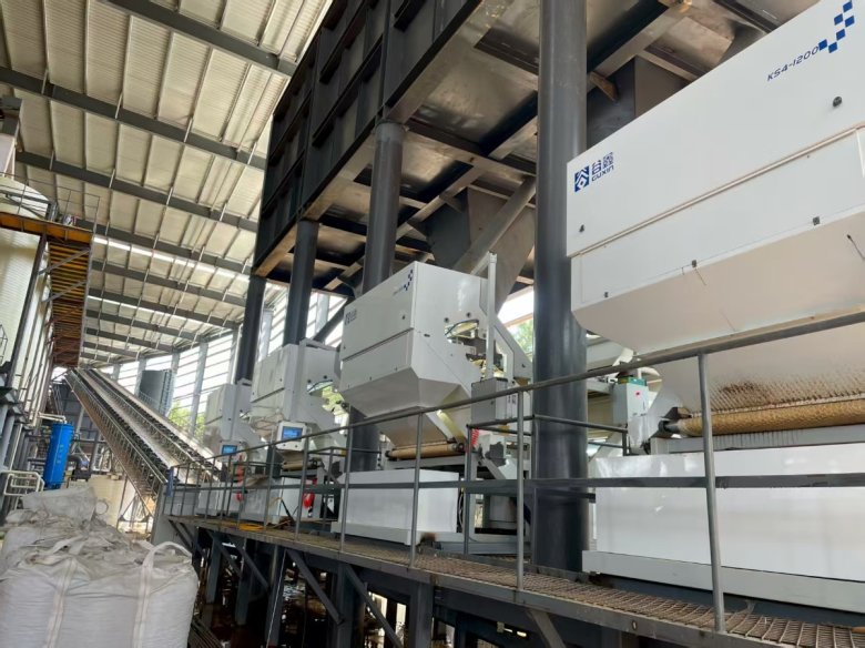 140709_027007_gsdt.jpg 140709_027007_gsdt.jpg