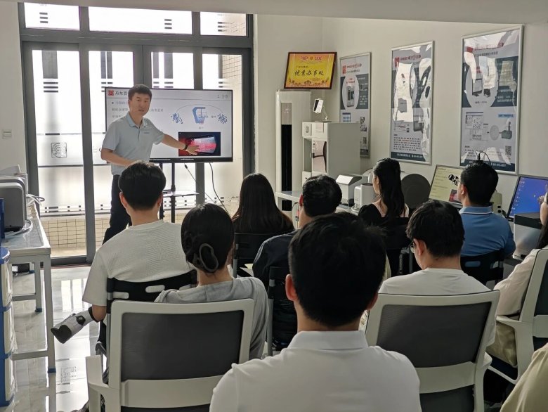 141539_767299_gsdt.jpg 141539_767299_gsdt.jpg