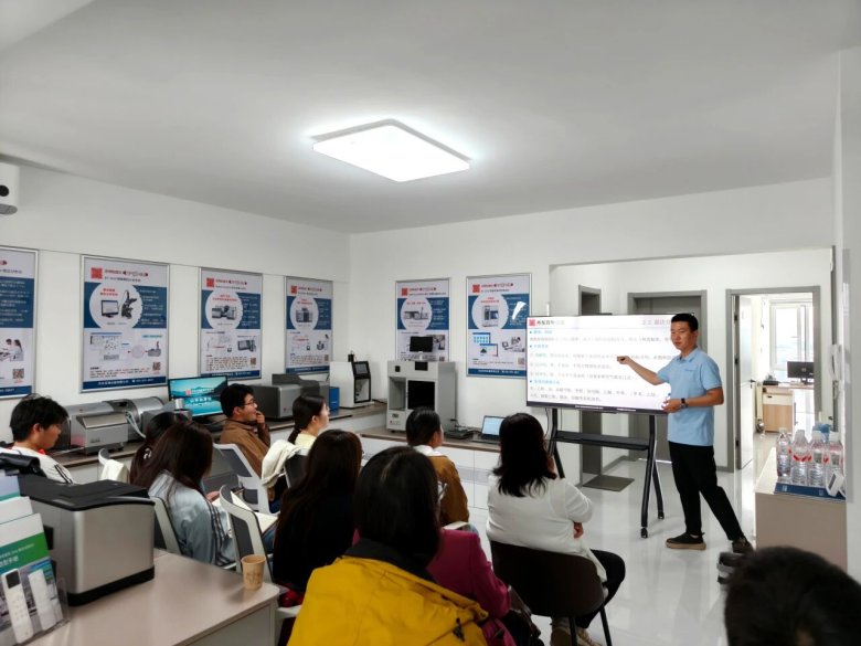 141543_002099_gsdt.jpg 141543_002099_gsdt.jpg