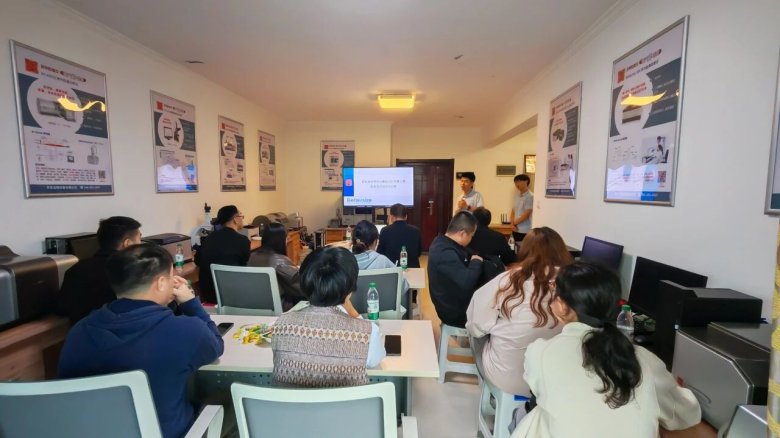 141556_806398_gsdt.jpg 141556_806398_gsdt.jpg